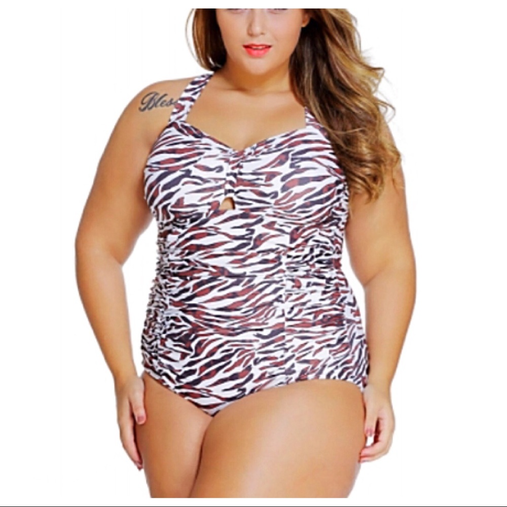 😍👙HOST Pick Plus size swim!